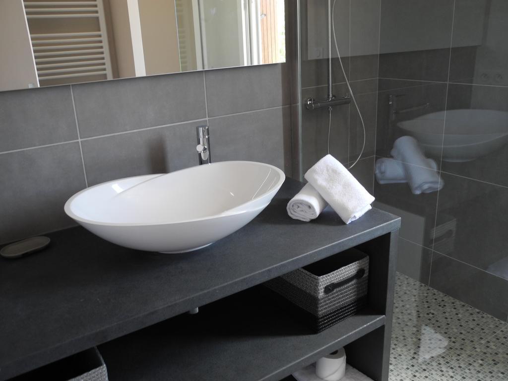 Vue Sur Cite - Spa การ์กาซอน ห้อง รูปภาพ